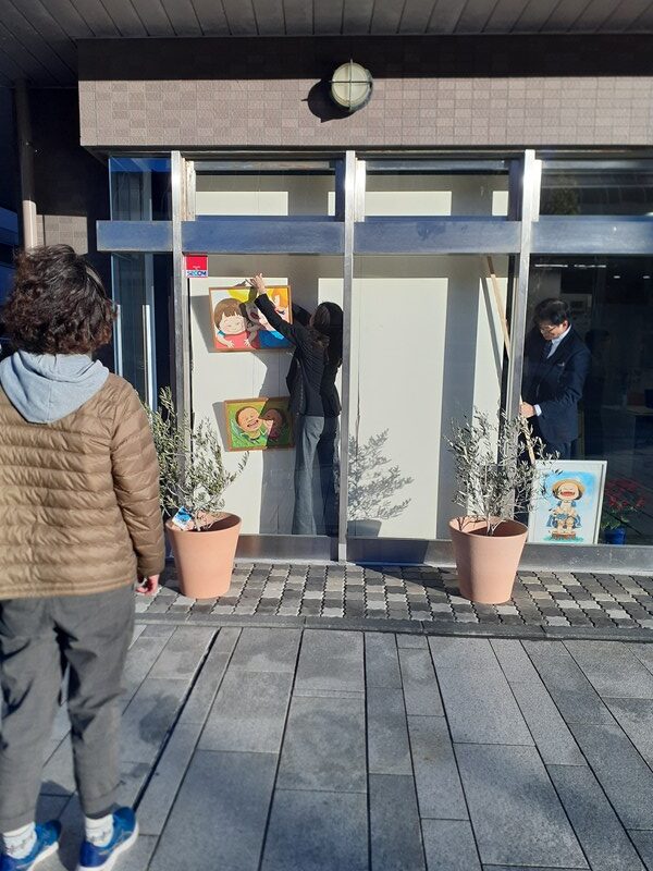 ともぞう展 12月まちかどアートギャラリー 吉野エージェンシー 保険カンパニー 沼津